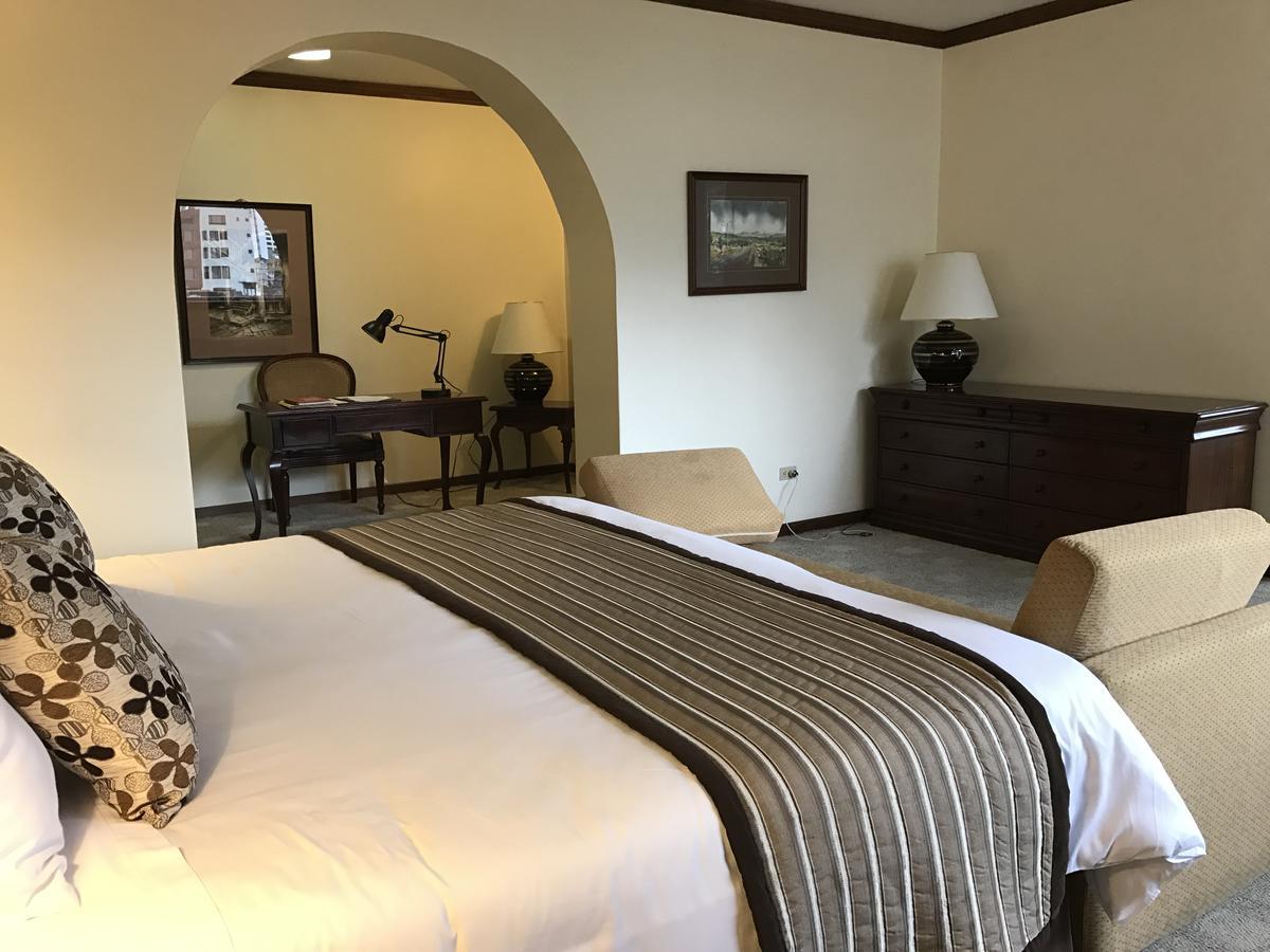 Socialtel Quito Otel Dış mekan fotoğraf